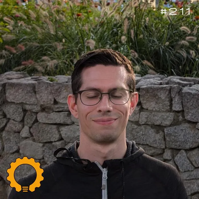 Engineering Kiosk Episode #211 DDoS: Angriffe erkennen & wirksam abwehren mit Stefan Behte