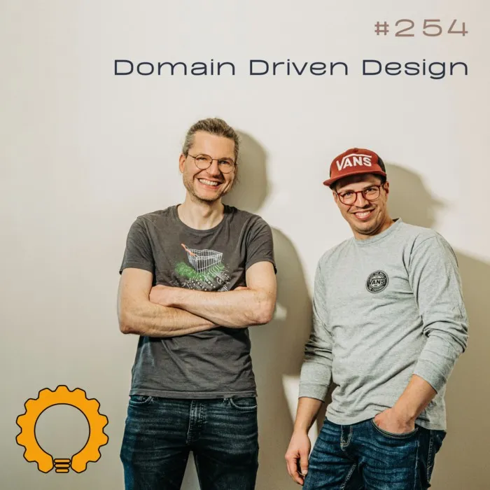 Engineering Kiosk Episode #254 Domain Driven Design: Hype, Hate oder Handwerk für komplexe Systeme?